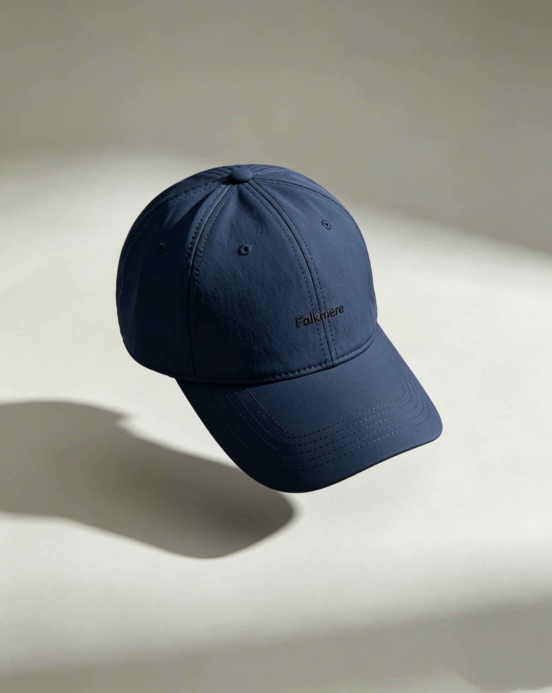 Leicht-Nylon-Cap in Marineblau
